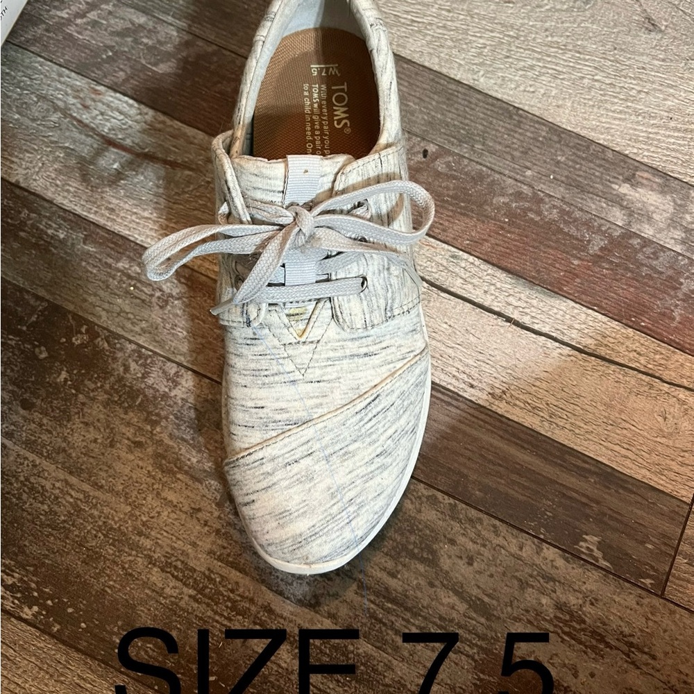 TOMS Cream Textured Lace-Up Shoes